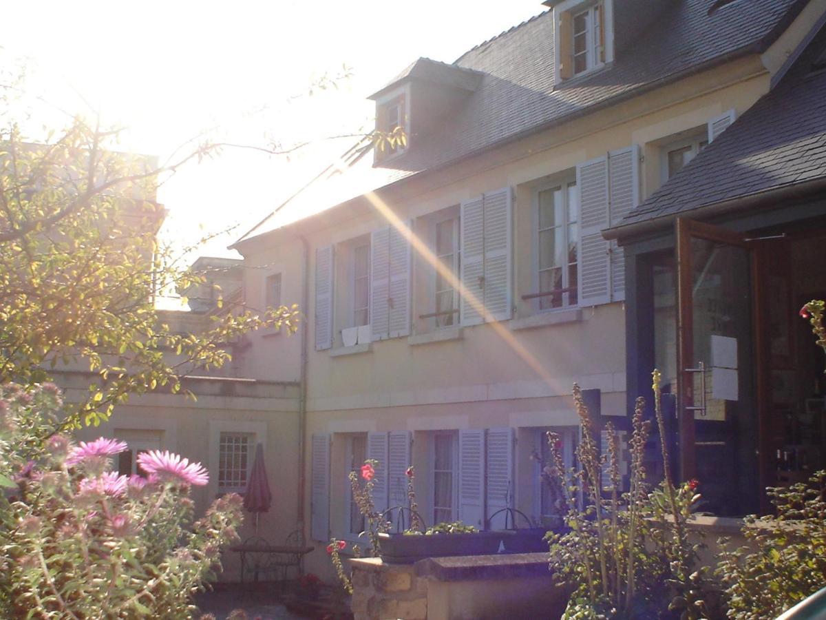 Location A Coucy Le Chateau ภายนอก รูปภาพ